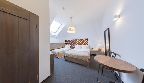Standard Triple Room (Stable)