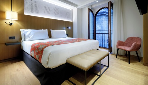 Junior Suite (Cathedral view)
