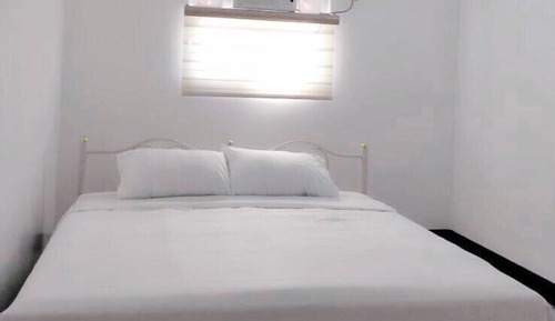 Dorm for 8