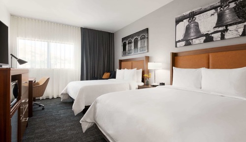 Deluxe Room, 2 Queen Beds, Non Smoking