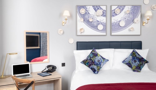 Premium Room, 1 King Bed
