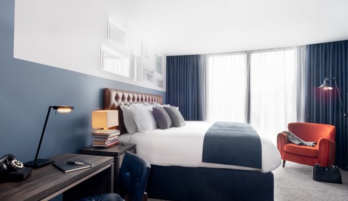 Suite, 1 King Bed, City View