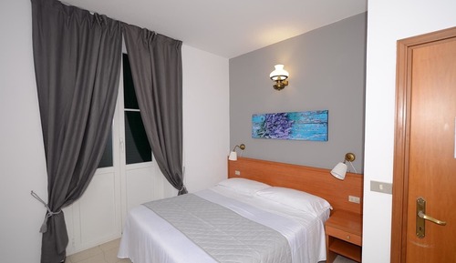 Deluxe Double or Twin Room, Balcony
