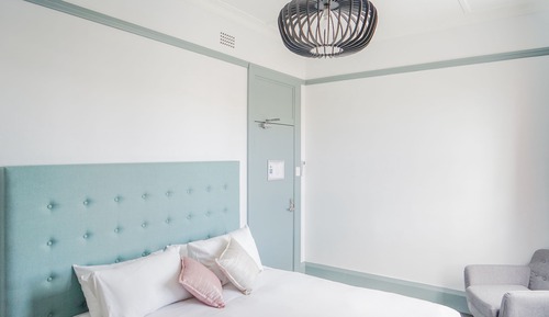 King Room, Shared Bathroom