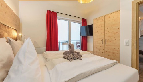 Superior Apartment, Sauna, Lake View