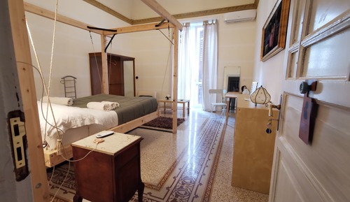 Design Double Room, 1 Double Bed, Private Bathroom