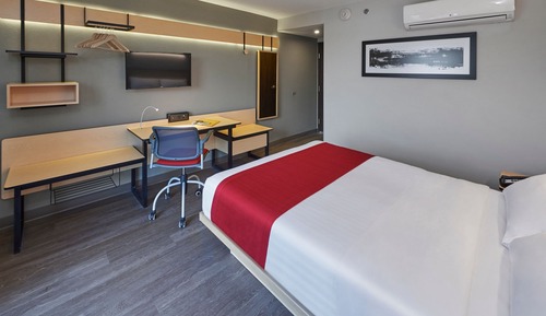 Suite, 1 King Bed with Sofa bed, Non Smoking