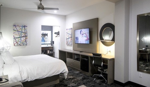 Luxury Single Room, 1 King Bed, Non Smoking