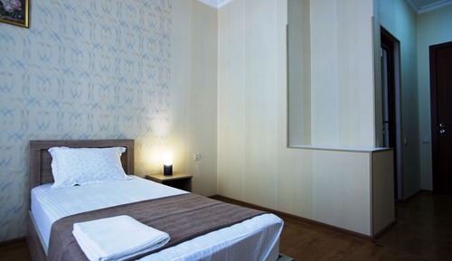 Standard Double Room with 2 Twin Beds