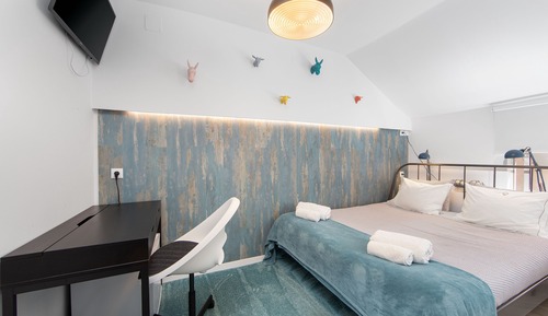 Traditional Double Room, 1 Queen Bed, Pool Access, Beachside