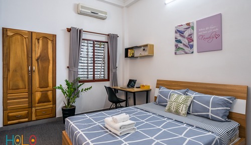 Standard Room, Bathtub