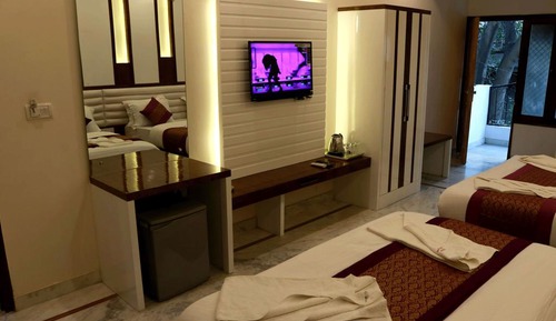 Deluxe Triple Room, 1 Double Bed, City View