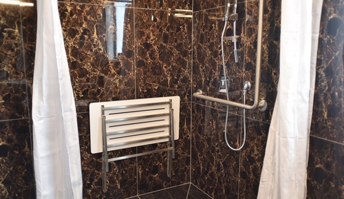Luxury Studio, Accessible, Garden View