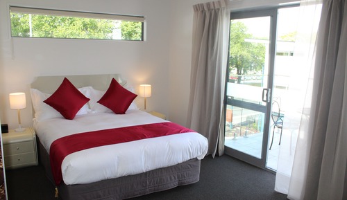 Luxury Studio, City View