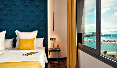 Deluxe Twin Room (2adults+1child)
