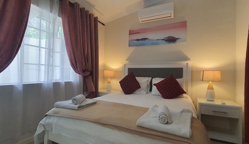 Comfort Studio Suite, 1 Queen Bed with Sofa bed (Bonsai Flat)