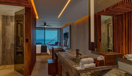 Ocean View Room 1 King Bed