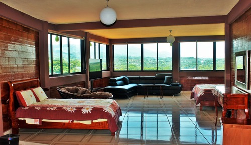 Panoramic Room