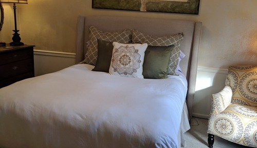 Standard Suite, 1 Queen Bed with Sofa bed, Non Smoking, Private Bathroom (Diamond Suite)