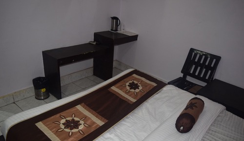 Standard Single Room, 1 Double Bed, Accessible, Smoking