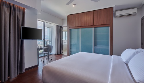 Superior Double Room, 1 King Bed, Private Bathroom, Mountain View