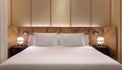 Triple Room (BCN)
