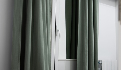 Standard Twin Room, Interior