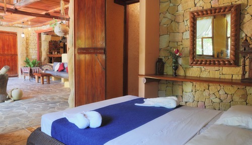 Luxury Villa, 6 Bedrooms, Accessible, Pool View