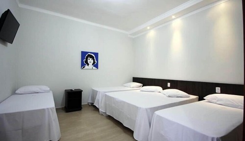 Quintuple Room