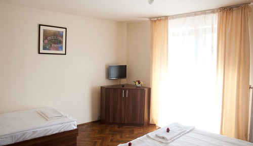 Triple Room - Ground Floor