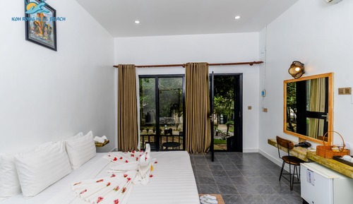 Deluxe Double Room, Garden View