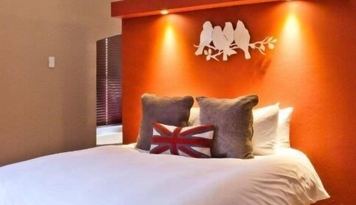 Honeymoon Suite