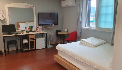 Family Room (Ondol Room)