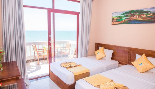 Deluxe Beach Front Twin