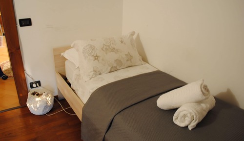 Single Room, Shared Bathroom