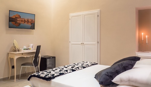 Classic Double Room, 1 Queen Bed