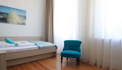 Single Room, Balcony