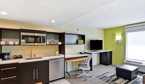 Suite, 1 Queen Bed, Accessible (Hearing)