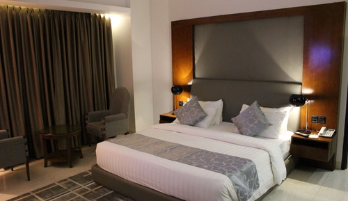 Executive Studio, 1 King Bed, Ensuite, Corner