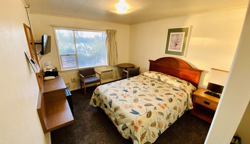 Standard Room, 1 Queen Bed, Accessible
