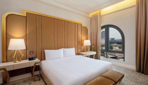 Suite, 1 King Bed (Ambassador)