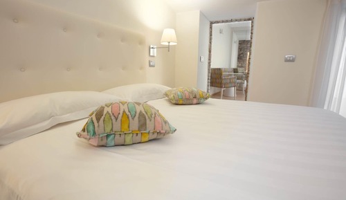 Junior Studio Suite