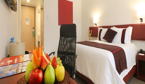 Standard Room, 1 Queen Bed