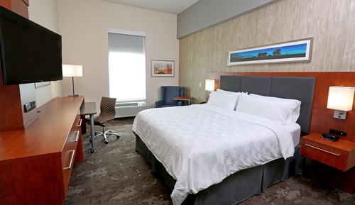 Standard Room, 1 King Bed