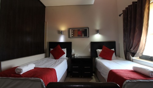 Standard Twin Room, Smoking