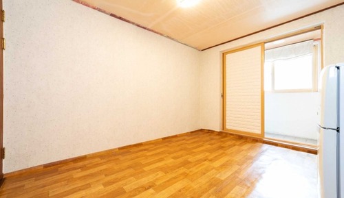 Room (Building A #305 Ondol)