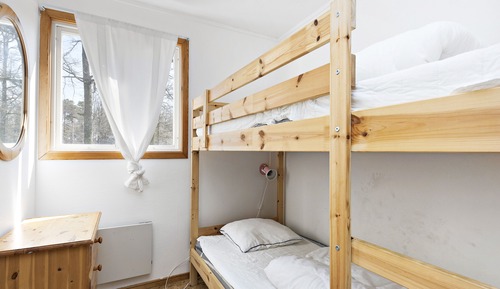 Cabin, Shared Bathroom (Lekebergabyn)