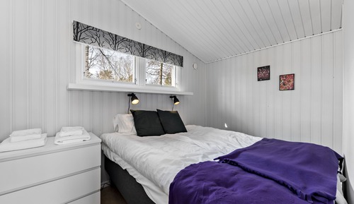 Cabin (Vänerstuga)