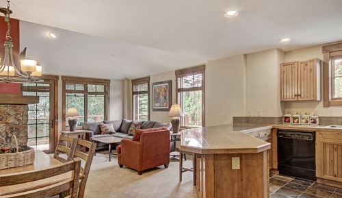 Condo, 2 Bedrooms