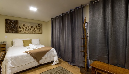 Romantic Room, Hot Tub, Garden Area